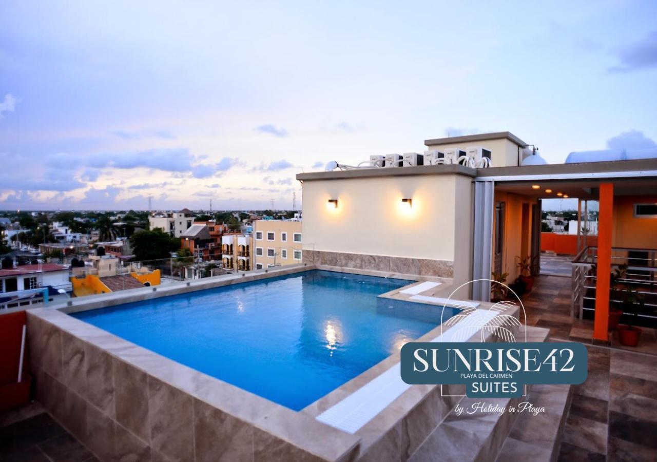 Sunrise 42 Suites By Holiday In Playa ปลายาเดลการ์เมน ภายนอก รูปภาพ